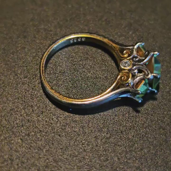 Uranium Glass Princess cut Ring size 7 new Sterling Silver/18K Gold Uranium glass stone and 2 accent stones that glows under black/UV light