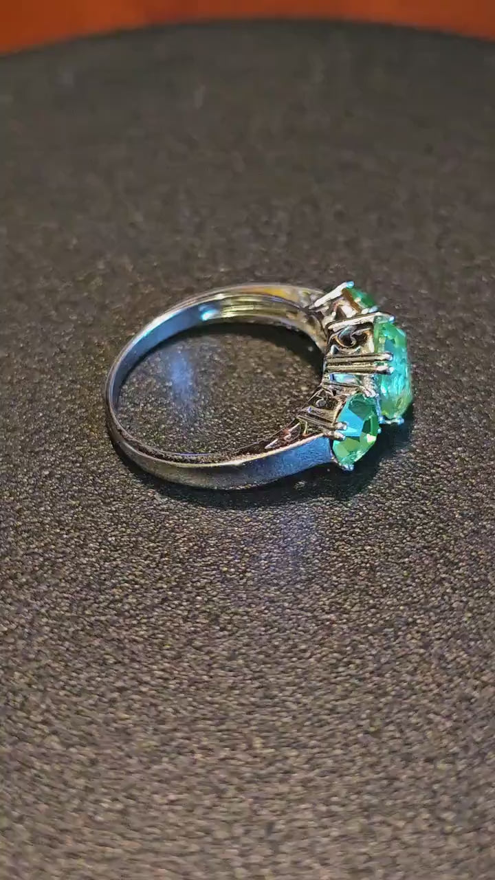 Uranium Glass Oval and Round cut Ring size 8.5 new Sterling Silver with 3 vintage  Uranium glass stones that glows under black / UV light