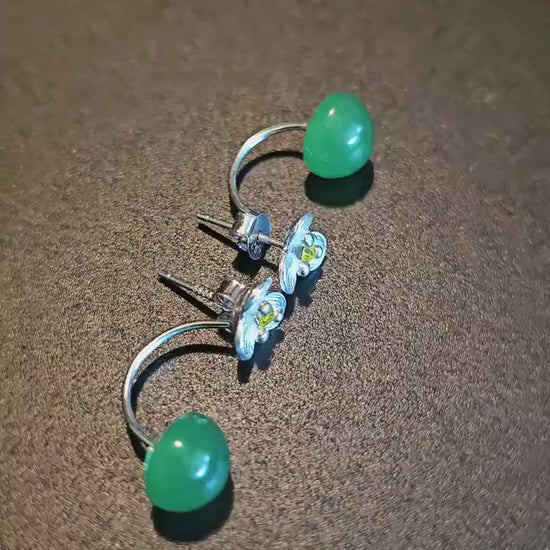 Uranium Glass Earrings with Vintage Dark Green 9 mm round cut Uranium Glass stones in new Sterling Silver that glow under black/UV light