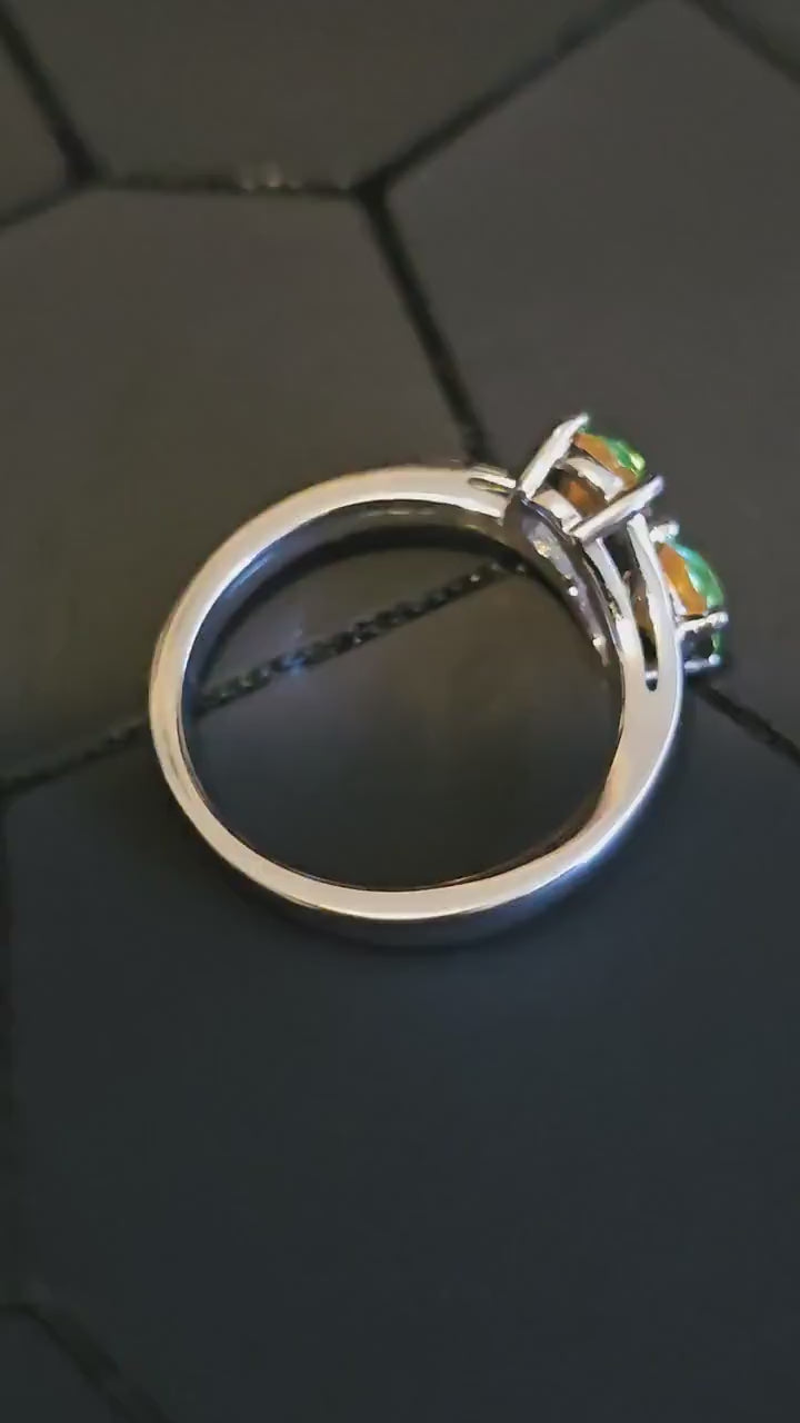 Uranium Glass Round cut Ring Toi et Moi style size 5 in Sterling Silver with 2 vintage 5mm Uranium glass stones that glows under black light