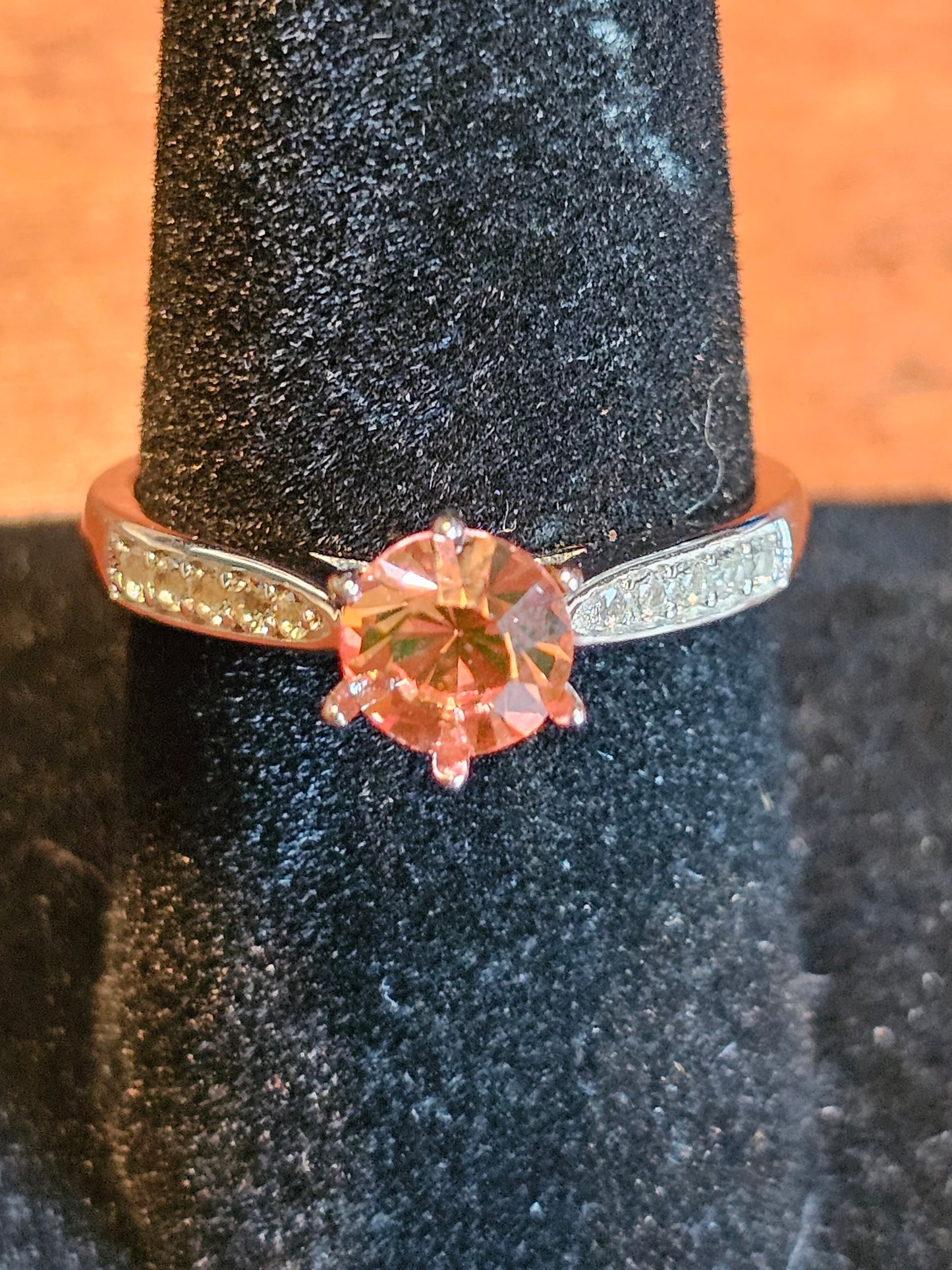 Bague en verre d'uranium taille ronde, taille 5, jusqu'à la taille 10,5 po, pierre de verre d'uranium vintage en argent sterling qui brille sous la lumière noire / UV