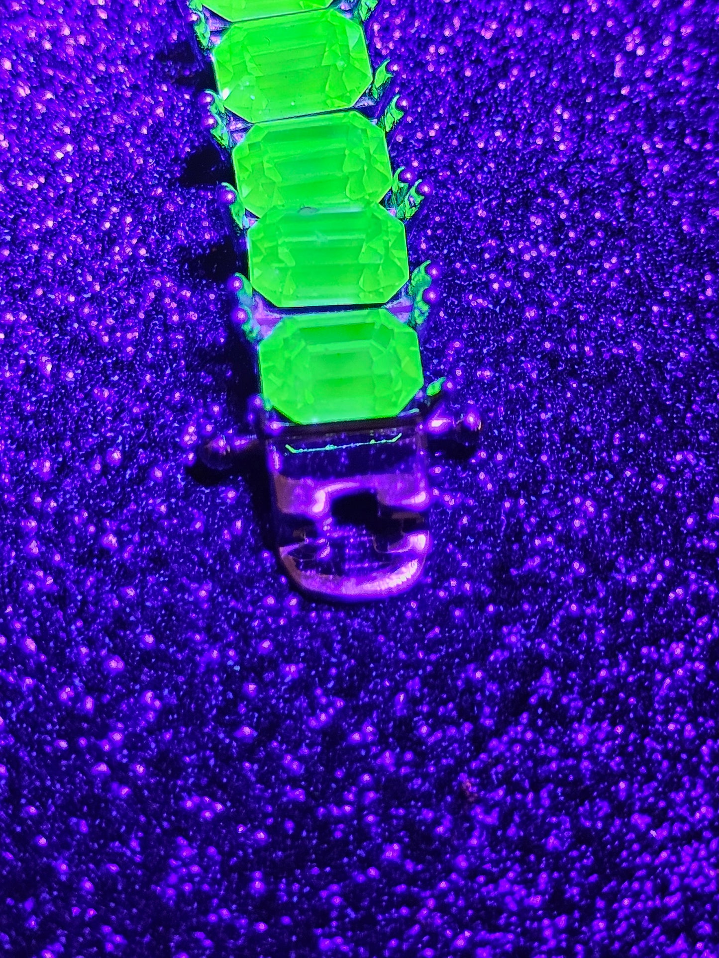 Uranium Glass Tennis Bracelet new Sterling Silver 8 in with 39 vintage Uranium glass Emerald 7x5 mm stones