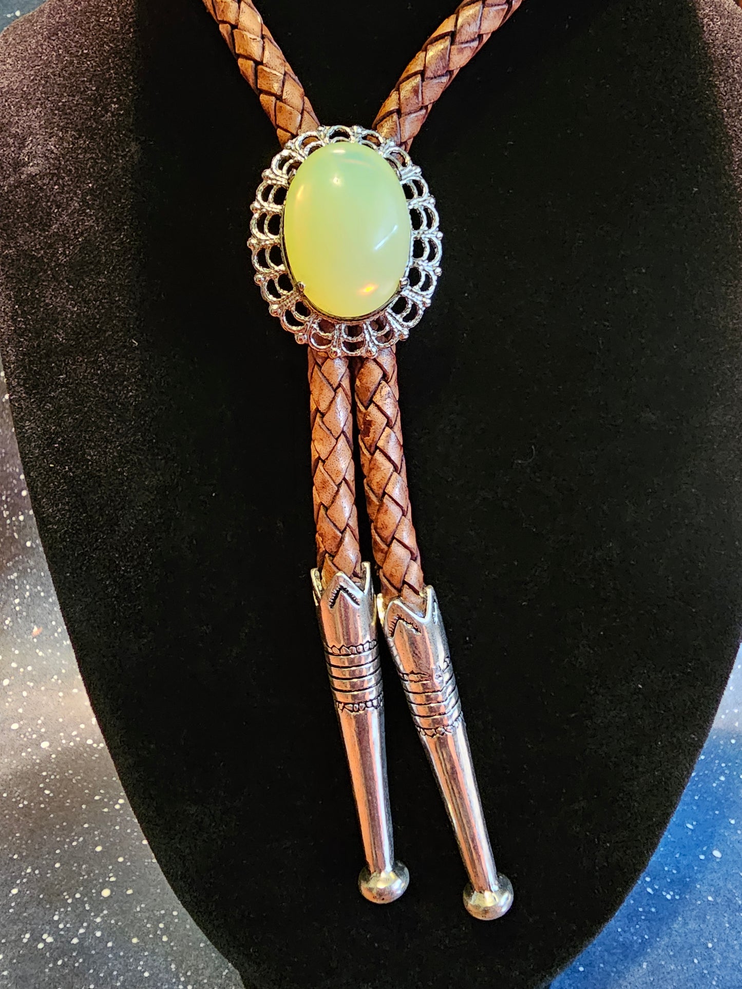 Uranium Glass Bolo Tie large 25x18 mm Oval cut Round top Cabochon cut vintage Uranium Glass stone that glows under black / UV light