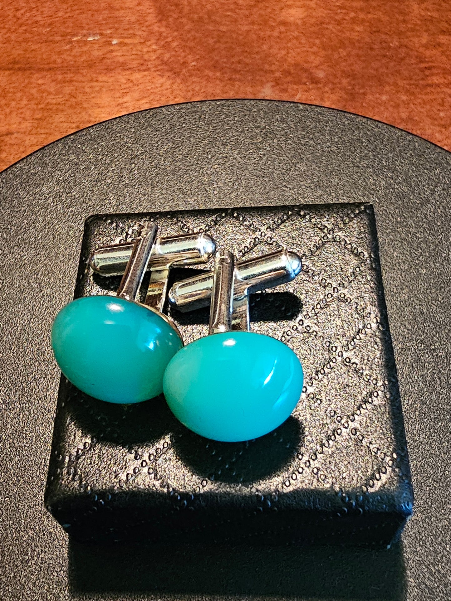 Uranium Glass Cufflinks 15mm / 11mm Round cut Round top vintage Uranium Glass stones in new Sterling Silver that glows under black / UV ligh