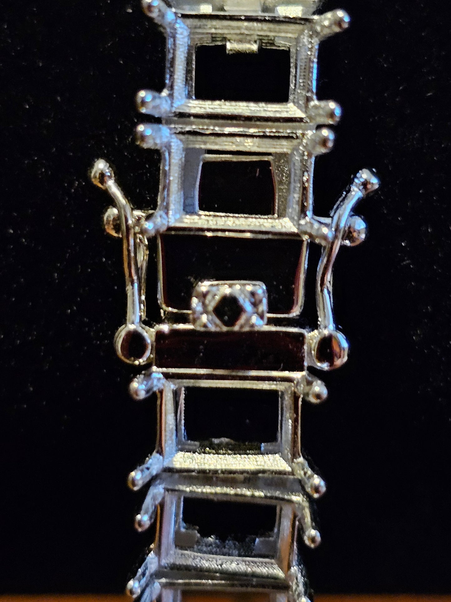 Uranium Glass Tennis Bracelet new Sterling Silver 8 in with 39 vintage Uranium glass Emerald 7x5 mm stones