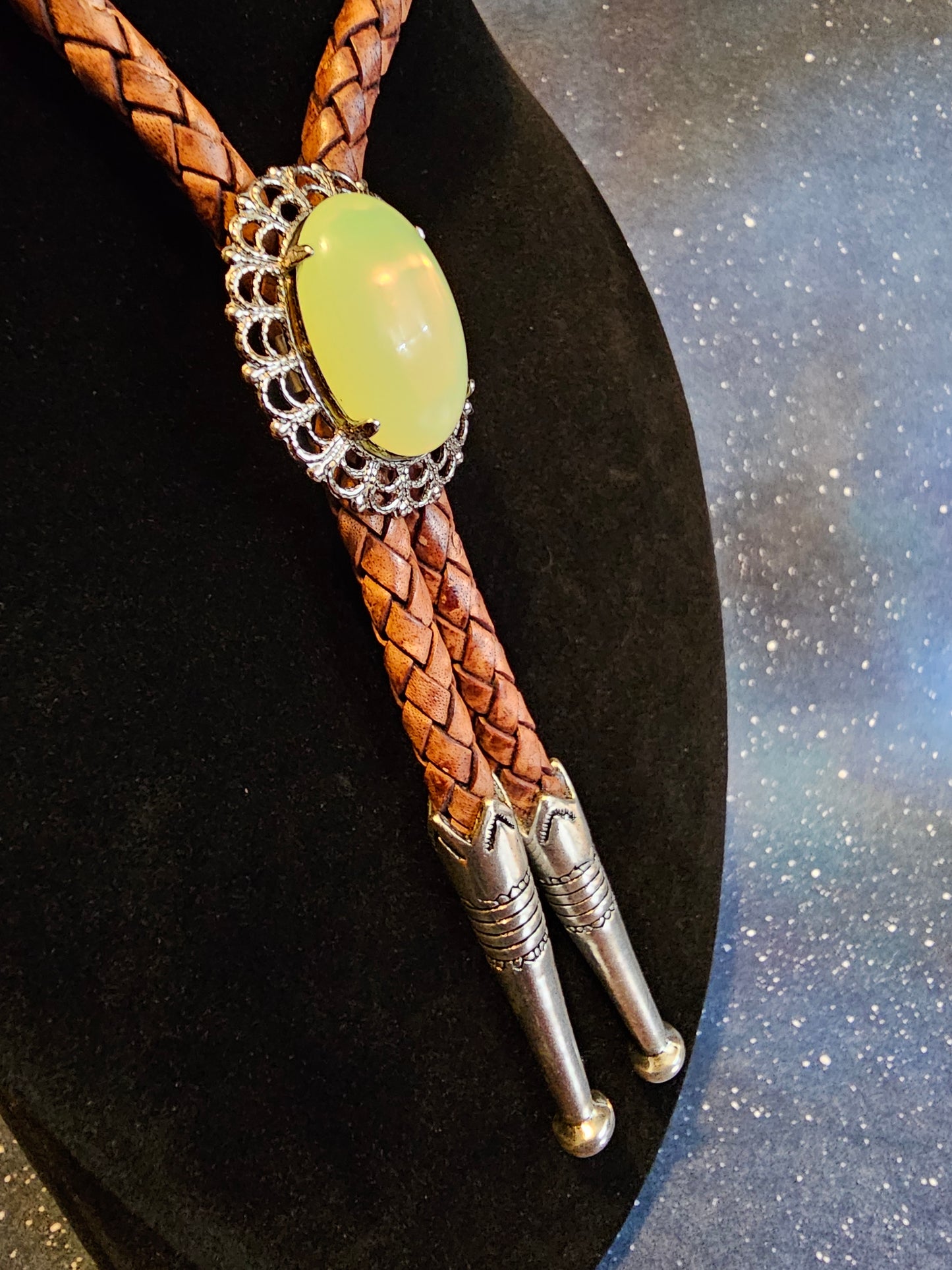 Uranium Glass Bolo Tie large 25x18 mm Oval cut Round top Cabochon cut vintage Uranium Glass stone that glows under black / UV light
