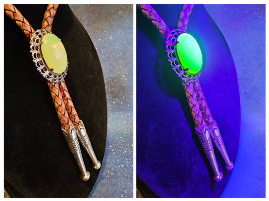 Uranium Glass Bolo Tie large 25x18 mm Oval cut Round top Cabochon cut vintage Uranium Glass stone that glows under black / UV light