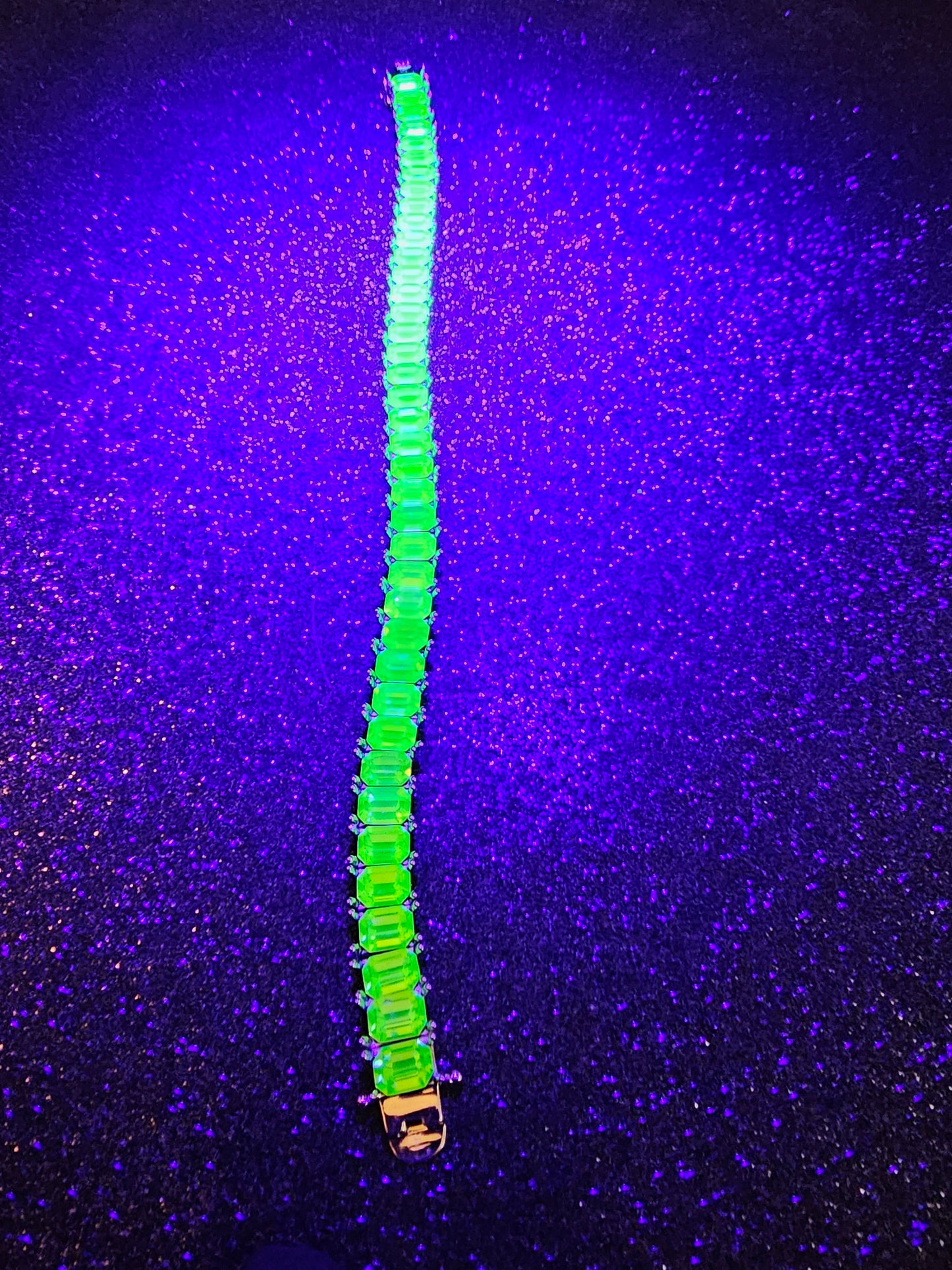 Uranium Glass Tennis Bracelet new Sterling Silver 8 in with 39 vintage Uranium glass Emerald 7x5 mm stones