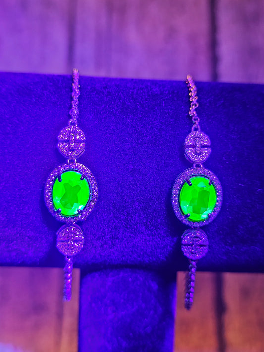 Uranium Glass Bracelet new Sterling Silver containing a vintage 10x8 mm Uranium glass Oval cut stone that glows under black / UV light